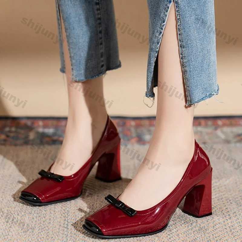 New Arrival Womens patent leather high heels pump new fashion slider thick high heels single shoes womens Pointed Toe thick high heels party shoes T25