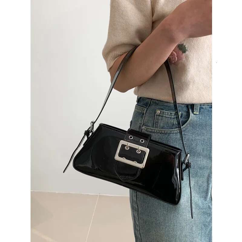 Handheld Spice Girls Spring And Summer 2024 New Niche Design Motorcycle One Shoulder Underarm Bag Girl