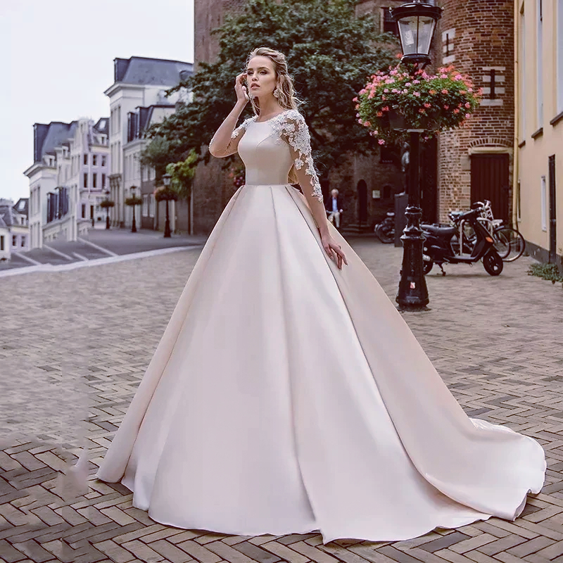 Illusion Long Sleeves Satin Wedding Dresses Lace Appliques Pleats Long Bridal Gowns Open Back Court Trian Garden Bride Dress Custom Made 2025