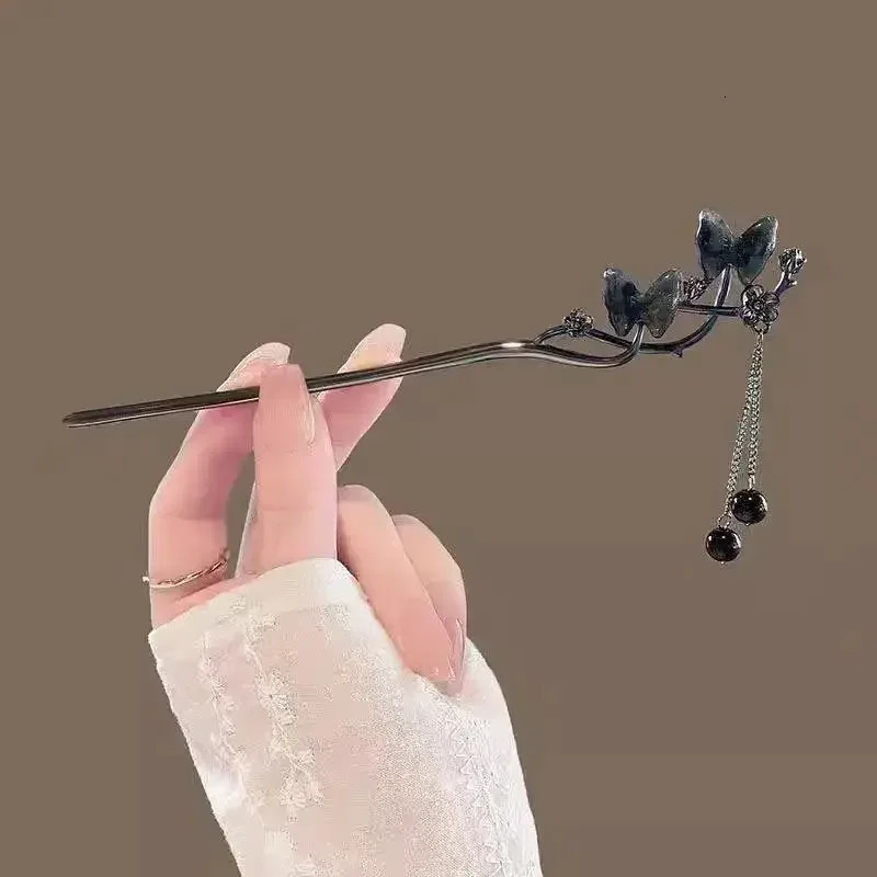 Chinese Style Butterfly Flower Tassel Hair Stick for Women Vintage Metal Hanfu Chopstick Sticks Accessories 241228