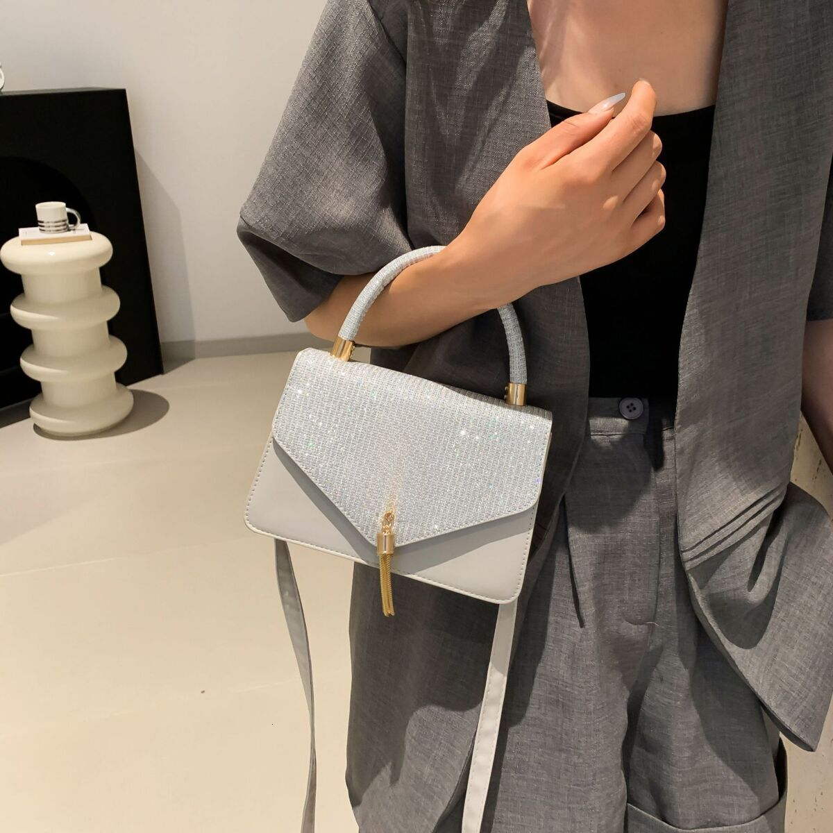 New Designer Bag, Small Square Women's Trendy Simple High-quality High-end Multifunctional Bag Handbag Shoulder Bag Crossbody Bag Wallet Armpit B