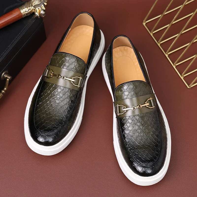 Men's Casual Emed Leather Men Classic Buckle Horsebit Loafers Mens Slip-On Board Shoes Outdoor Flats New