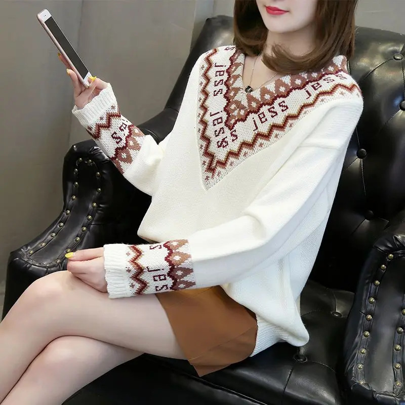 Vneck Letter Jacquard Knitting Pullovers Women Autumn Winter Elegant Temperament Sweater Fashion Allmatch Trend Knitwear Tops 250108