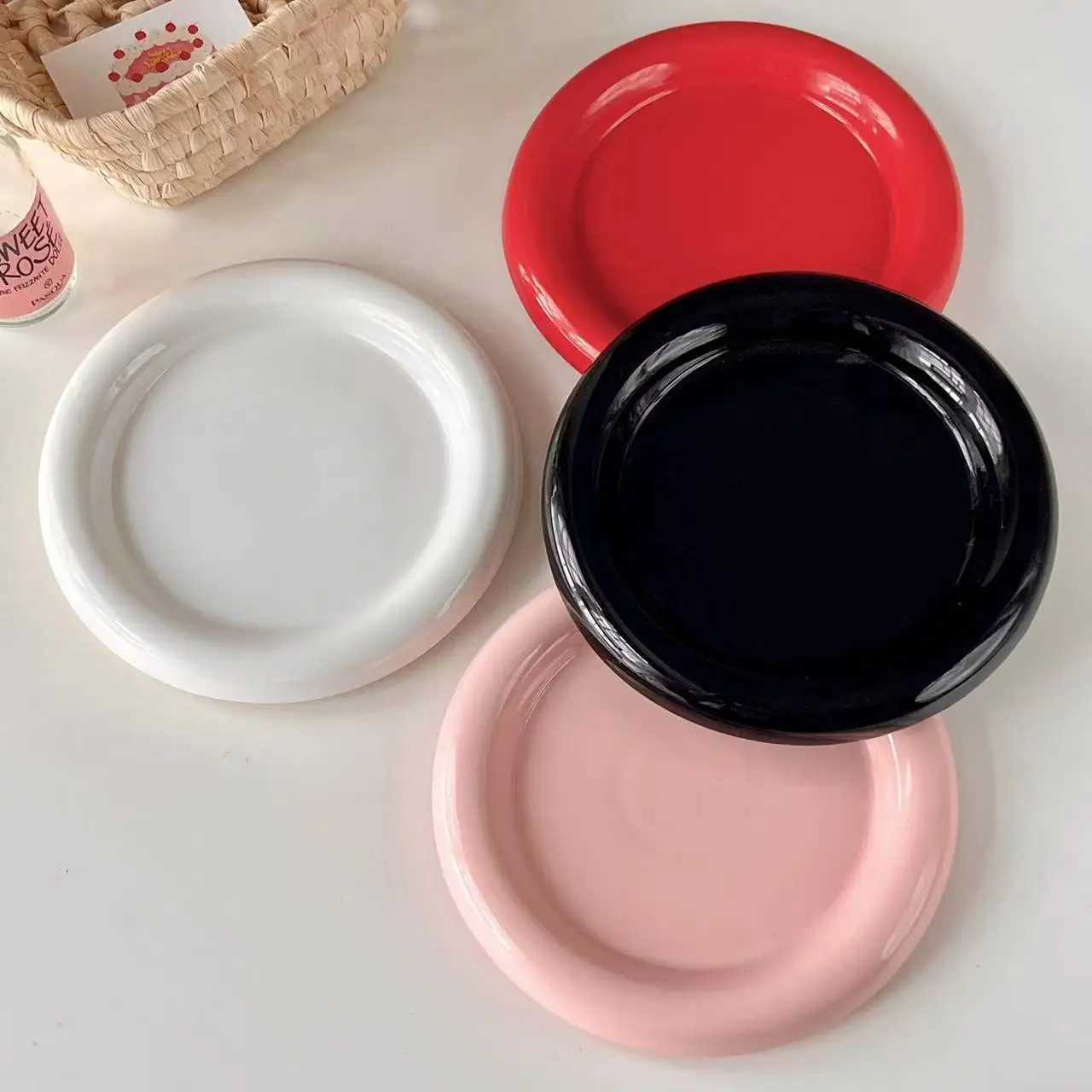 Dishes Plates Circular ceramic board with thick edges for Western cuisine creative steak Nordic tableware ceramic board for main dishes kitchen utensi