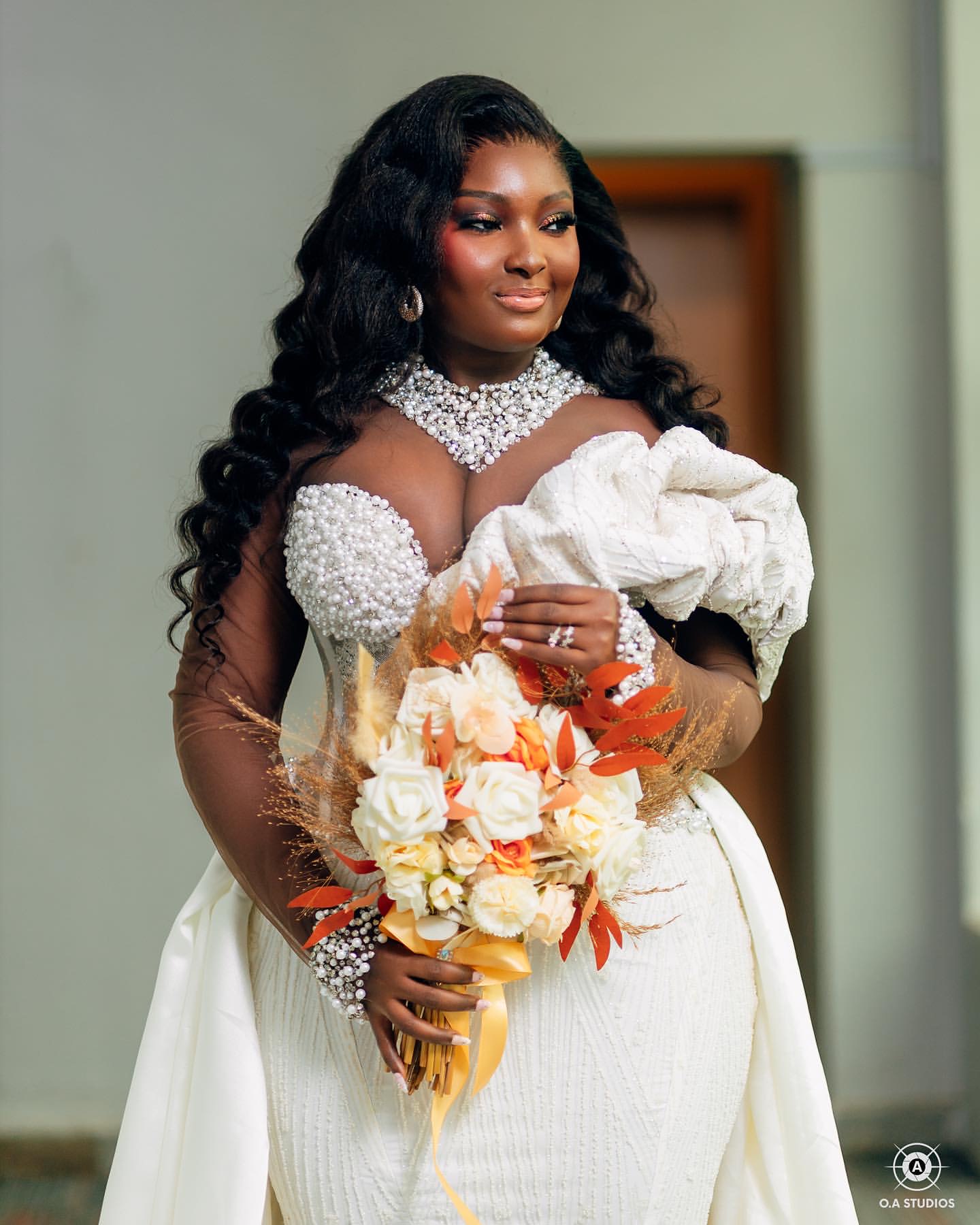 2025 Arabic Aso Ebi Plus Size Ivory Wedding Dresses Beaded Pearls Detachable Train Lace Bridal Gowns Dress For Brides
