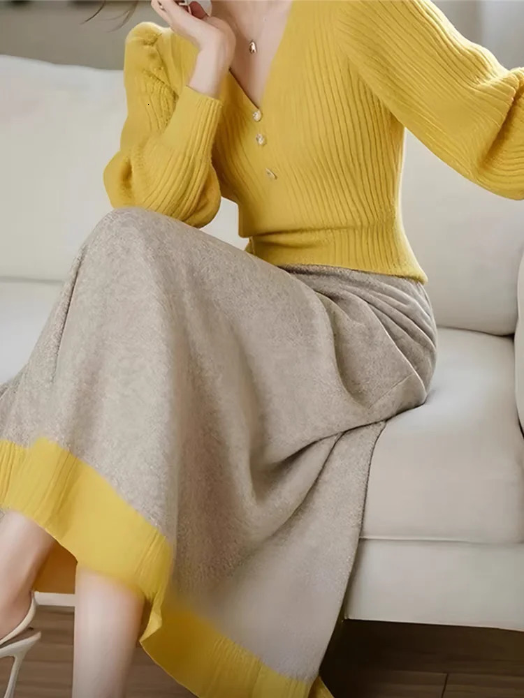 Autumn and winter socialite temperament casual suit Vneck long sleeved knitted topskirt twopiece set 250106