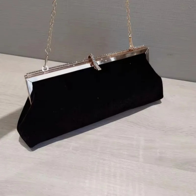 Women Retro Black Velvet Evening Clutch Bag Glitter Rhinestone Buckle Banquet Party Ladies Handbag Purse with Chain 250106