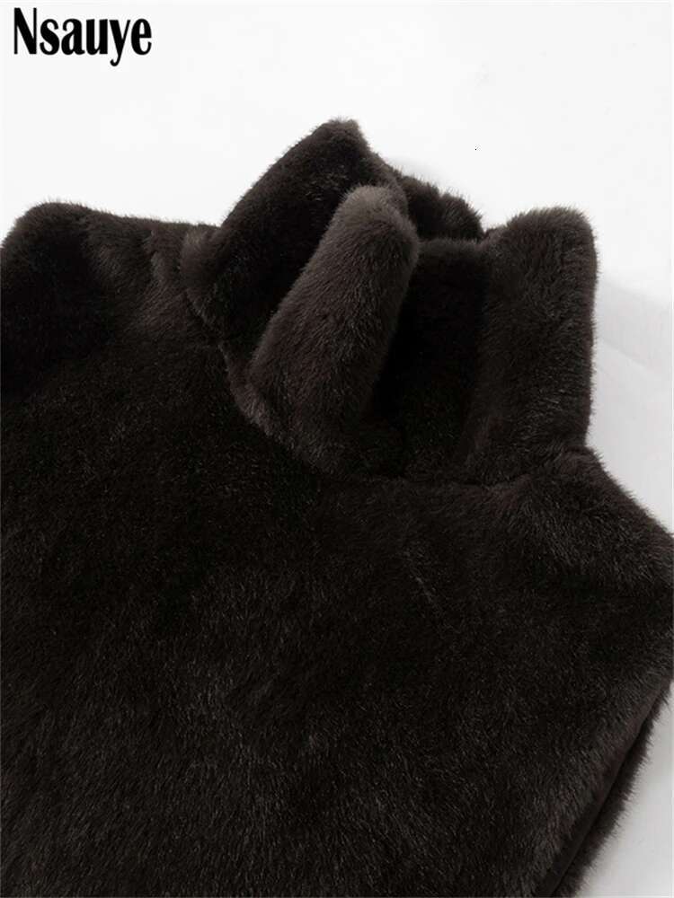 Nsauye 2024 Winter New Female Chic Fashion Sleeveless Faux Fur Women's Coat Thickened Warm Jackets Outerwear Tops Ladies Coats