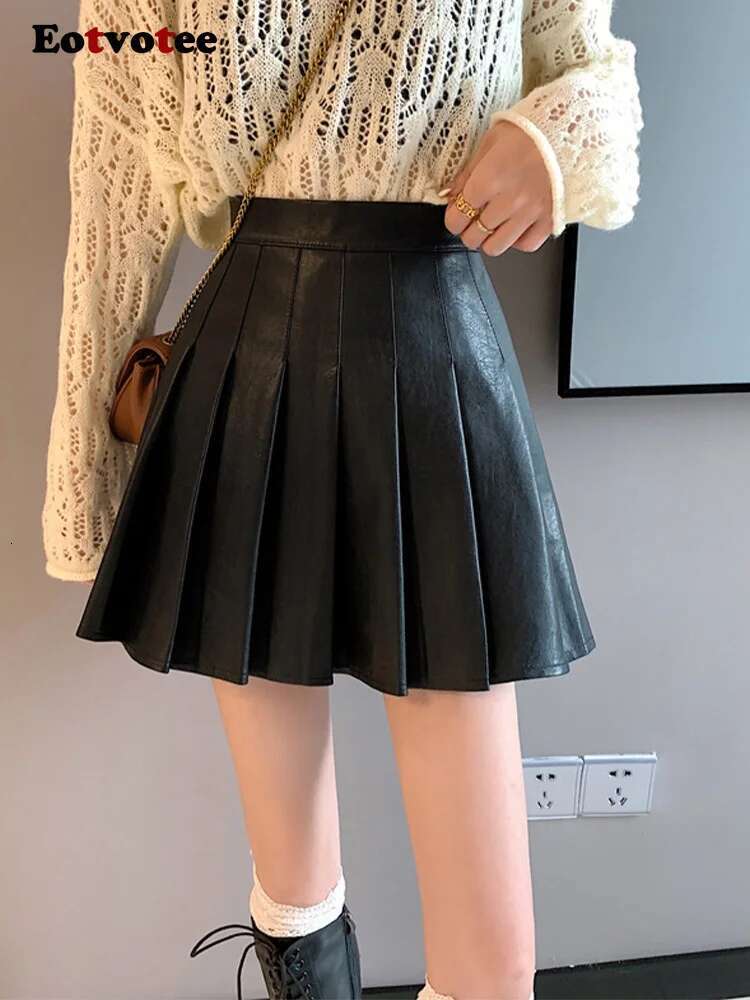 Streetwear Fashion Solid Women Casual High Waist Pleated A E 2024 New Autumn Winter Leather Short Skirt
