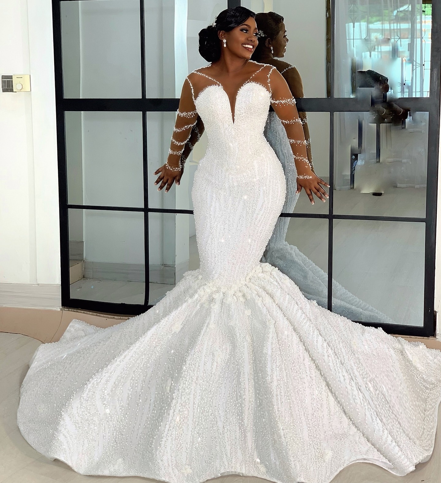 2025 Arabic Aso Ebi Plus Size Ivory Wedding Dresses wers Pearls Full Sleeves Sequined Bridal Gowns Dress For Brides