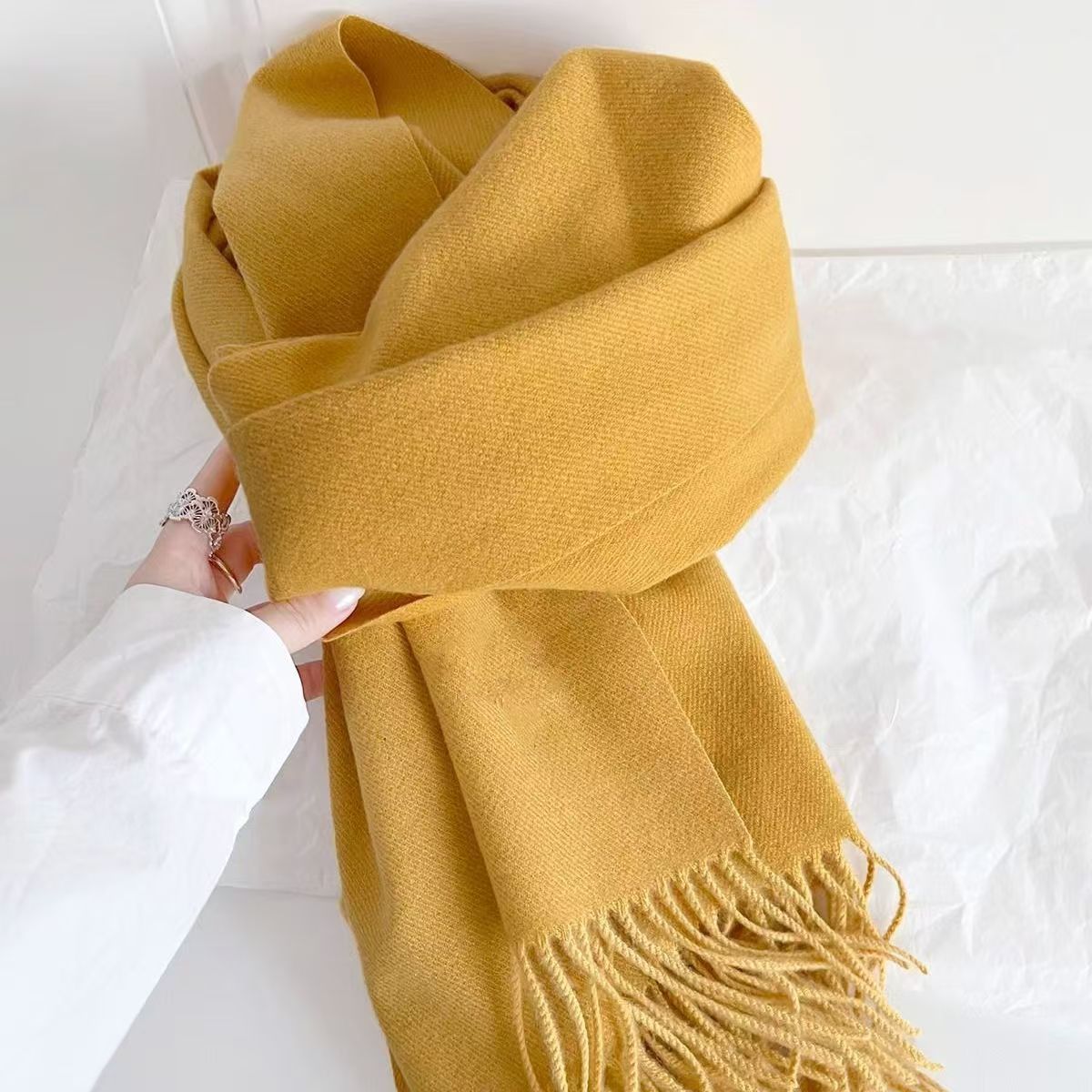 T069 new solid color scarf female winter Korean style atmosphere warm versatile shawl birthday gift neck protector