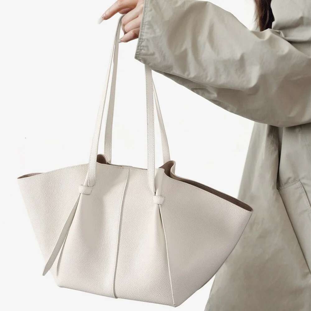 Motingsome Autumn And Winter New 2025 Women First-Layer Cowhide Handbag Large-Capacity Tote Bag Shoulder Calfskin Bucket