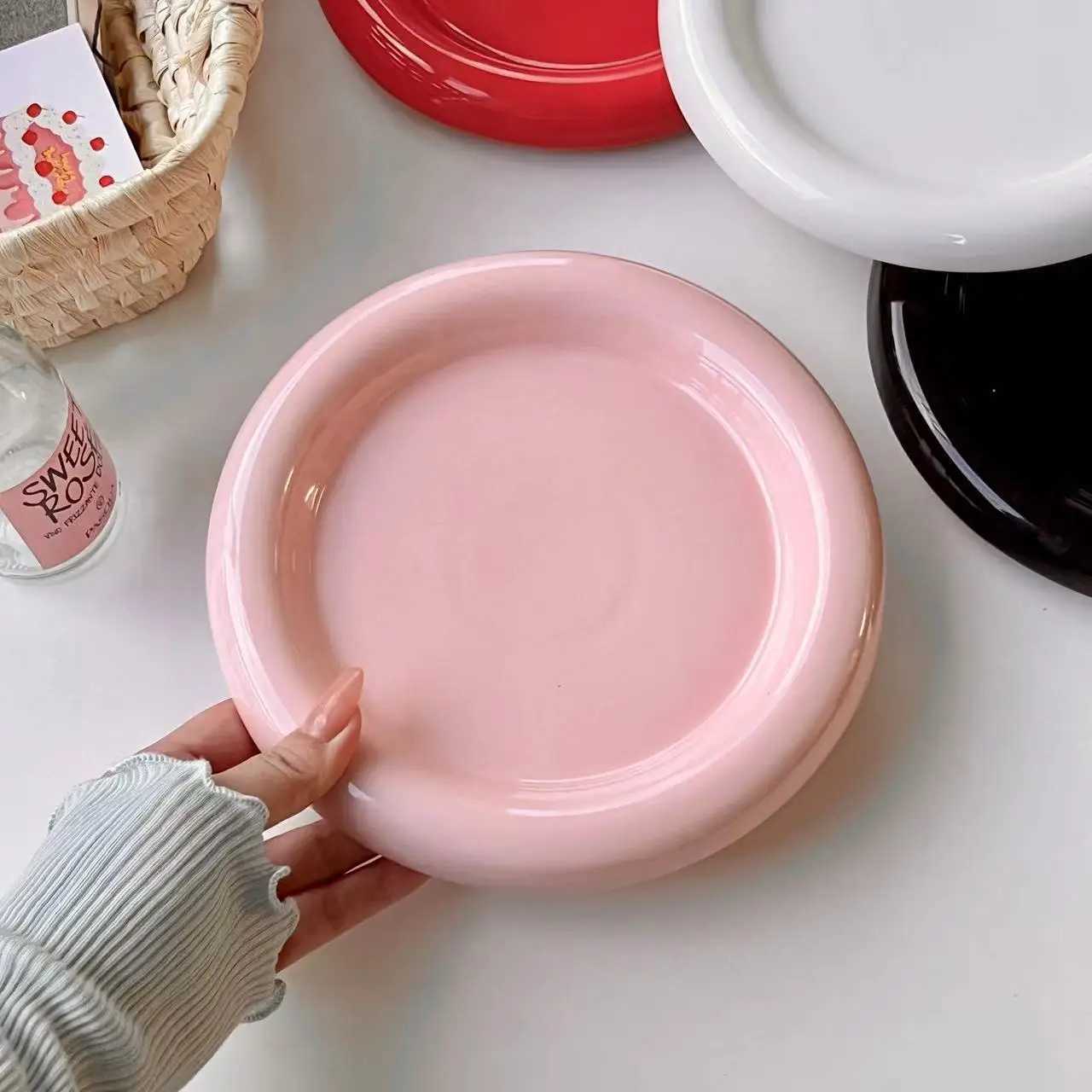 Dishes Plates Circular ceramic board with thick edges for Western cuisine creative steak Nordic tableware ceramic board for main dishes kitchen utensi
