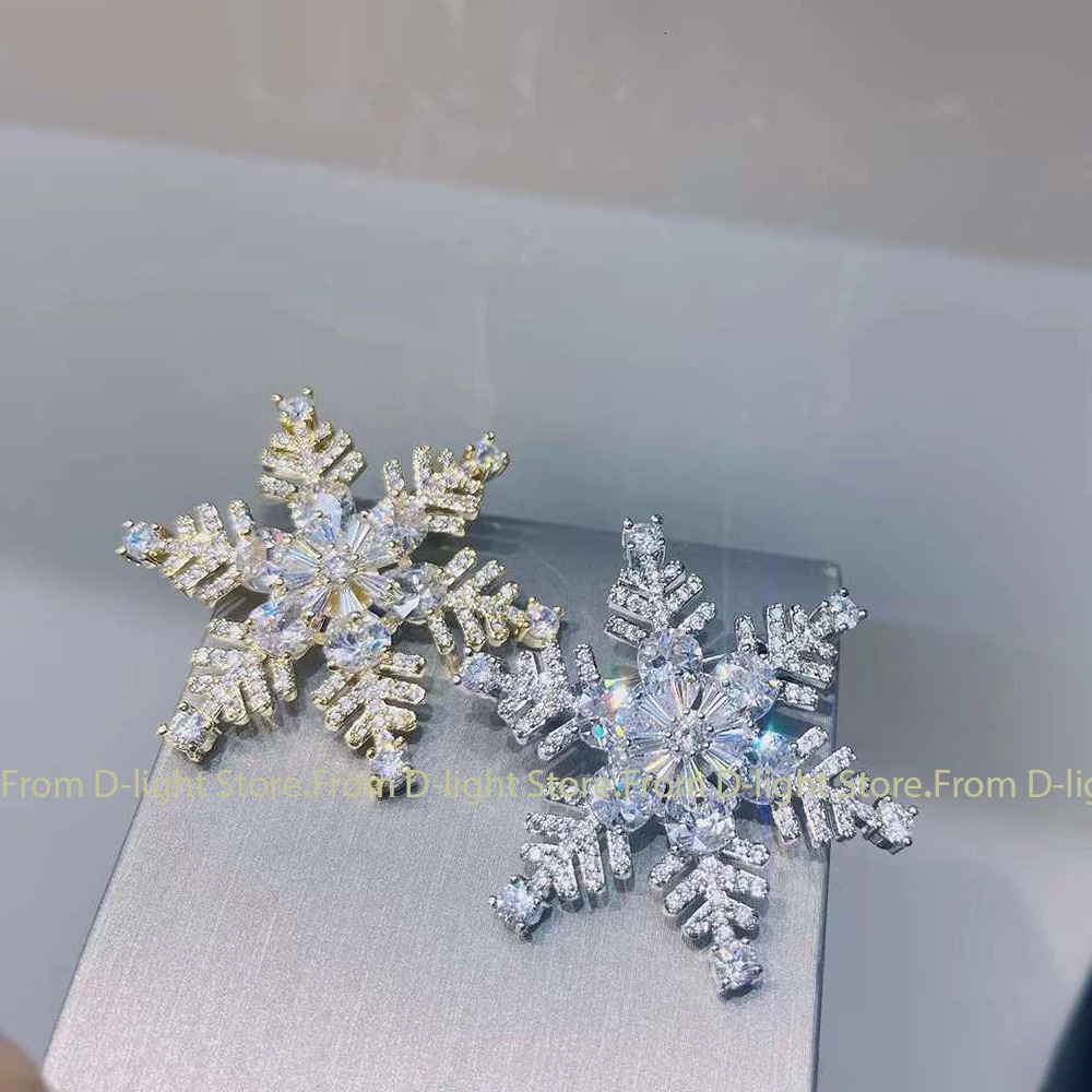 Full Zircon Snowflake Brooch Lady Elegance Suit Shirt Dress Accessory Banquet Wedding Party Daily Jewelry Exquisite Gifts 250103