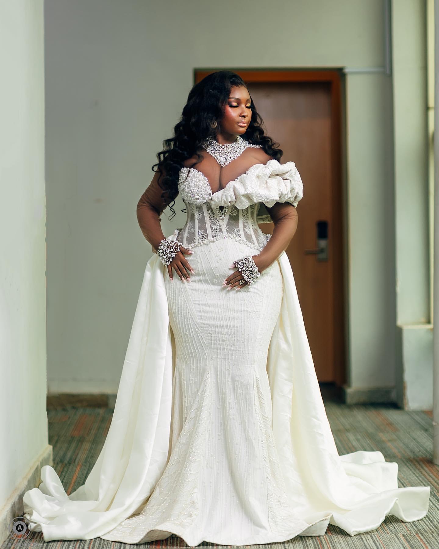 2025 Arabic Aso Ebi Plus Size Ivory Wedding Dresses Beaded Pearls Detachable Train Lace Bridal Gowns Dress For Brides