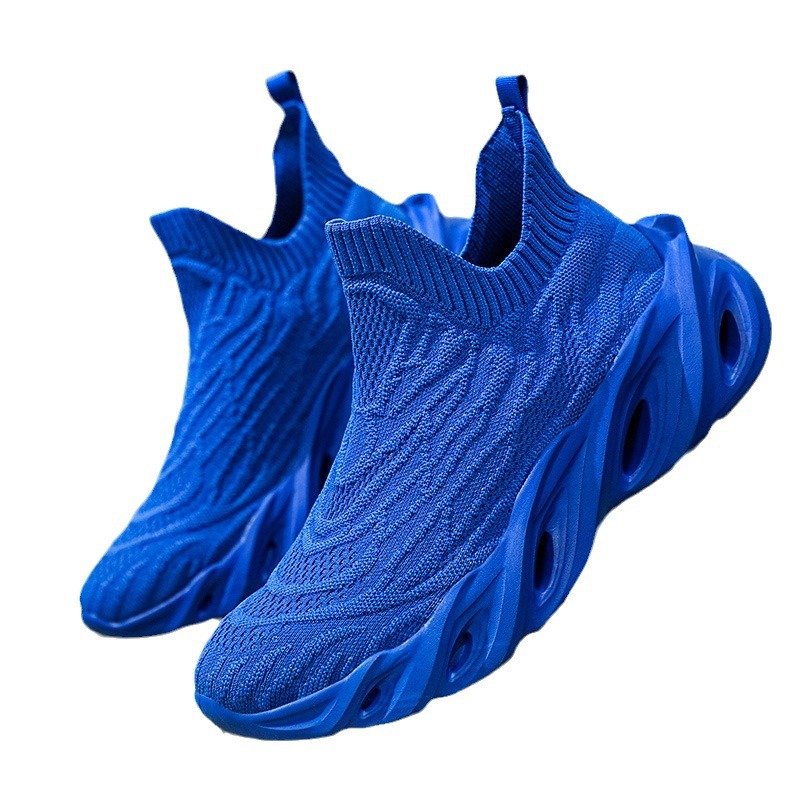 Men's shoes 2025 new summer breathable flying mesh soft sole socks shoes a slip-on youth sports shoes free shipping