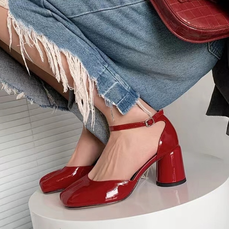 Red Patent Leather Split Toe Sandals Brand Designer Summer Black Mary Janes Ladies Cover Heel Buckle Shoes For Women Dress Pumps