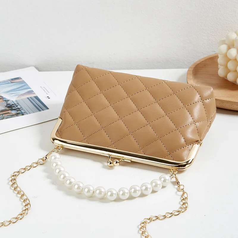 New Fashion Versatile Gge Embroidery Clip Chain Strap Crossbody Mobile Phone Pearl Handheld Women's Bag