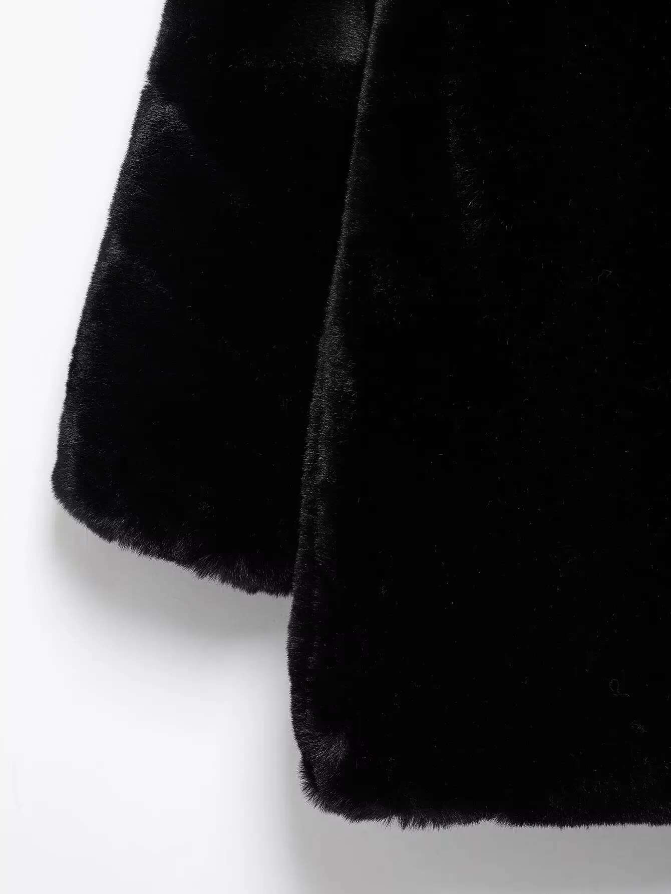 TRAFZA Women Fall Winter Faux Fur Lapel Mid Length New 2025 Fashion Elegant Romantic High Street Vintage Loose Coat