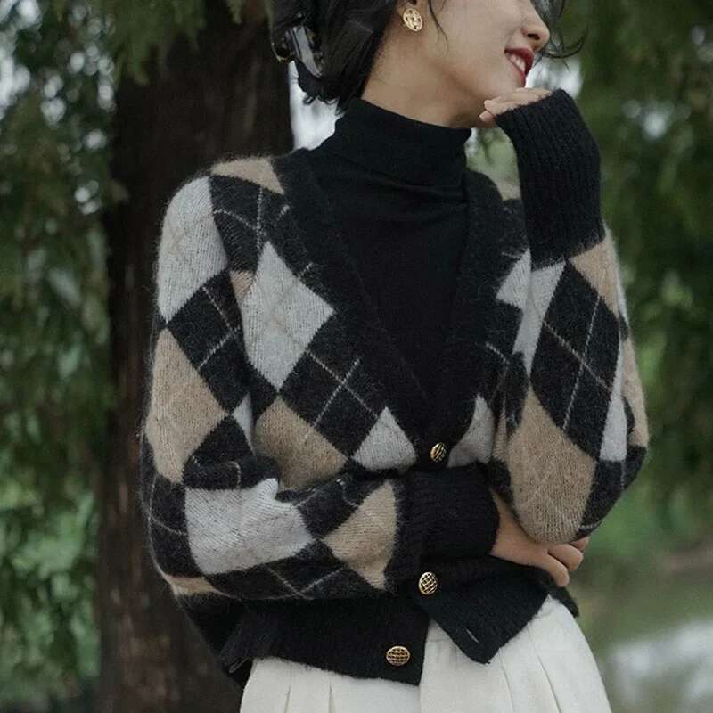 Vintage Plaid Knitted Cardigan Elegant Women Old Money Style V-Neck Sweaters Female 90S Office Outfits Korean Fashion
