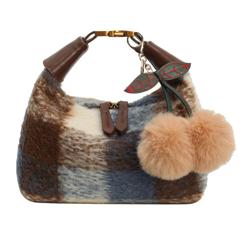 Stylish Seasonal Shoulder Bag - Durable Messenger Style Handbag for Fall and Winter Fashion