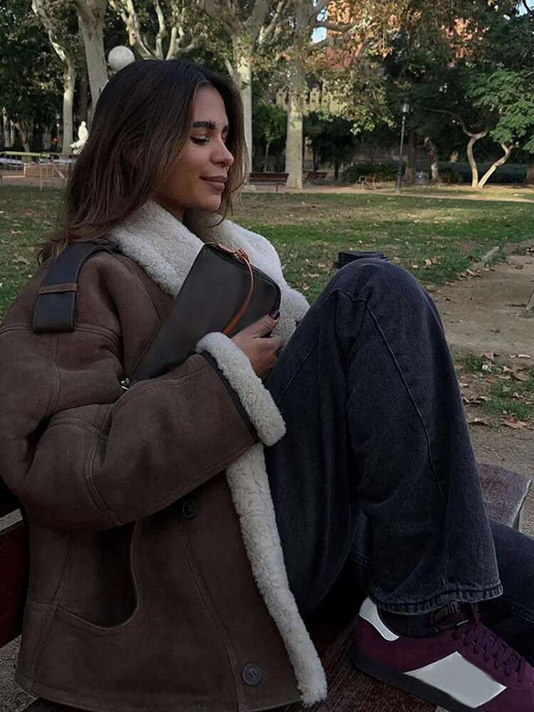 Retro Brown Faux Leather Warm Thick Fluffy Coats Fashion Long Sleeve Laple Single Button Jacket 2024 New Winter Lady Outerwear