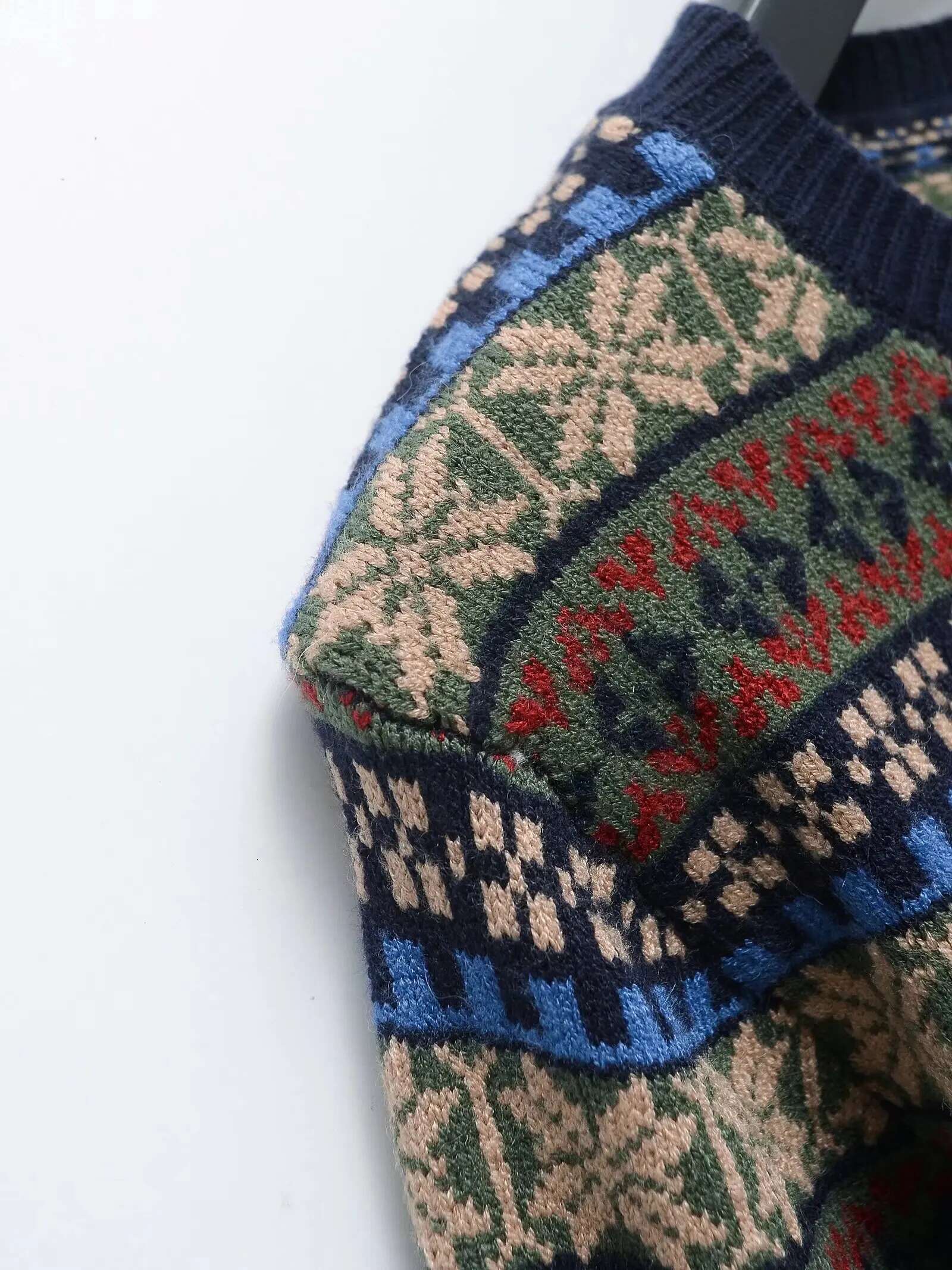 Trafza-Women Fair Isle O-Neck Buttons Knitted Cardigan New 2025 Fashion Spring Casual Festivities Holiday Slim Sweater