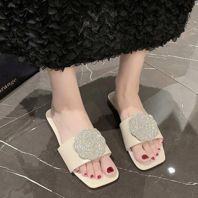 Women Slippers Fashion wer Design New Trendy Plus Size Dia Slip-on Outdoor Indoor Wear Triple Black Beige Gold hot Free shipping