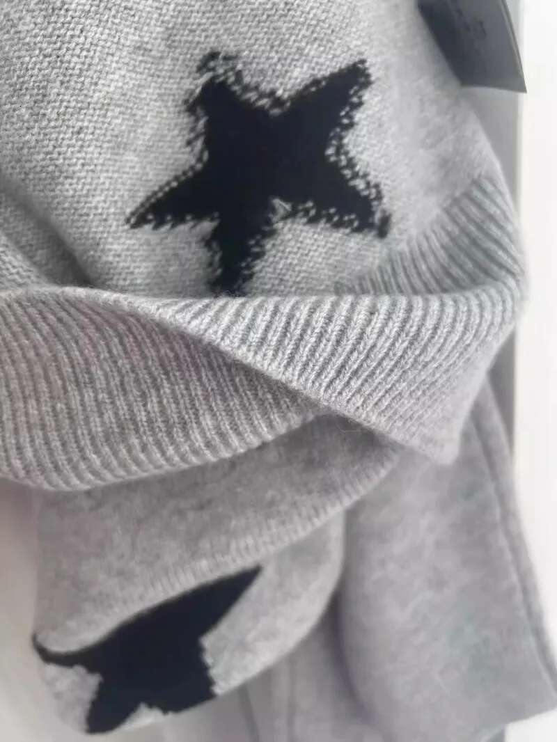 100% Cashmere Women Long Sleeve V-Neck Autumn Winter Stars Jacquard Knitted Cardigan Female