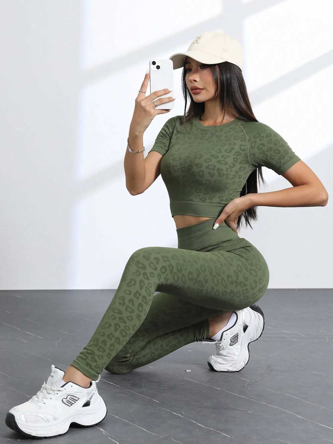 Workout Sets for Women Two Piece Outfits Seamless High Waist Leggings Yoga Crop Tops Athletic Sports Gym SetsXJ250109
