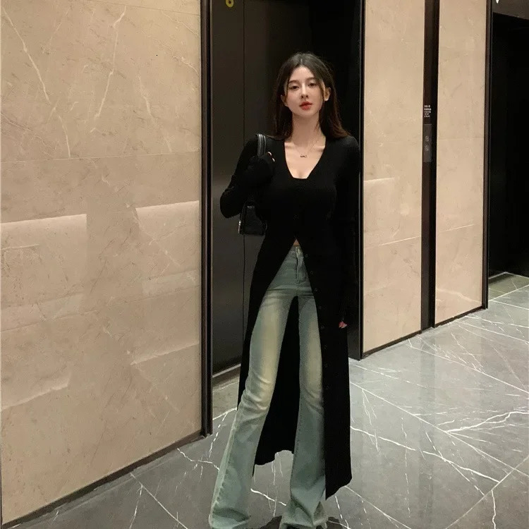 Lazy Vintage V-neck Black Cardigan Women Autumn Slim Fit Sun Protection Tops Y2k E- Long Sleeve Knitted 250106