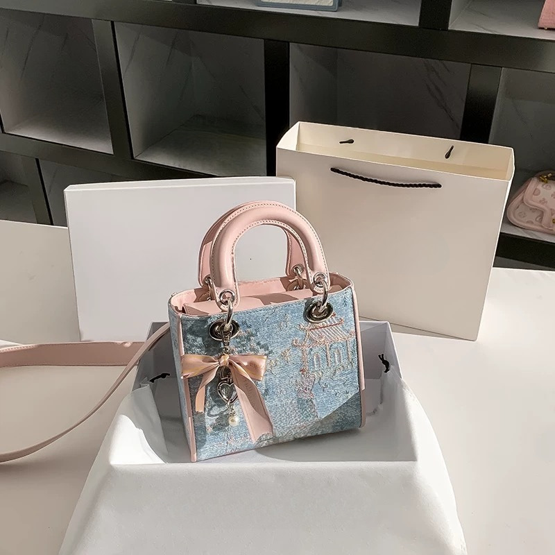Free Shipping Designer Premium Tassel Bag Gradient New Handbag Casual Phone Bag Wallet Large Capacity Bag