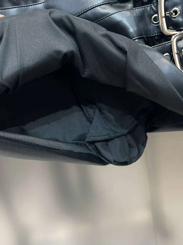 DEAT Trendy Women's Multi Belt PU Leather Mini Skirt 2025 Spring Fashion New Items High Waist Wrap Hip Skirts Female 11Xx7390