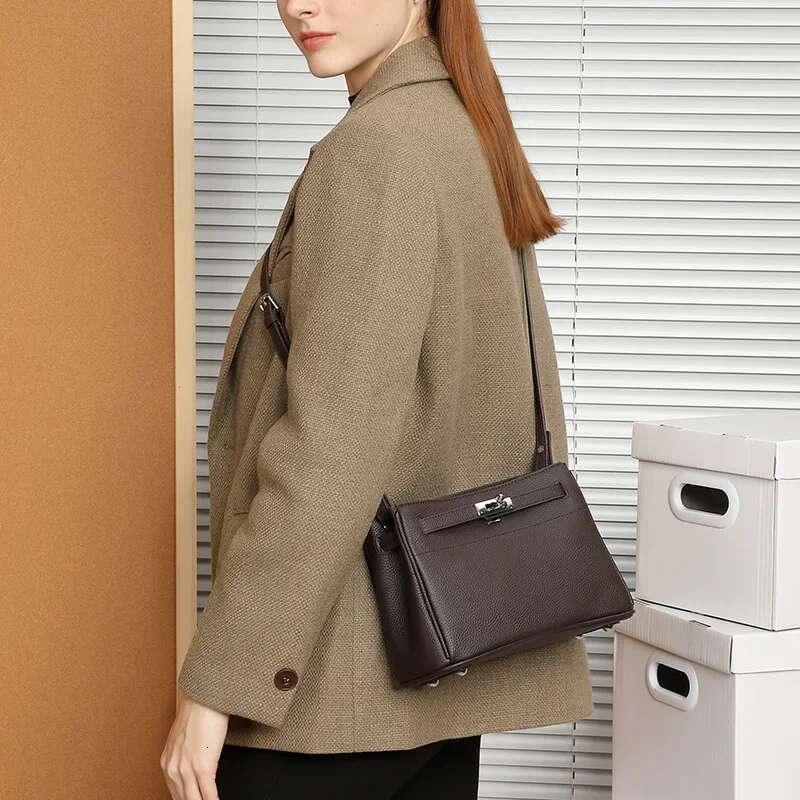 2025 Fashionable Commuting Single Shoulder Underarm Crossbody Bag For Women, Made Of Head Layer Cowhide Leather With Lock Buckle