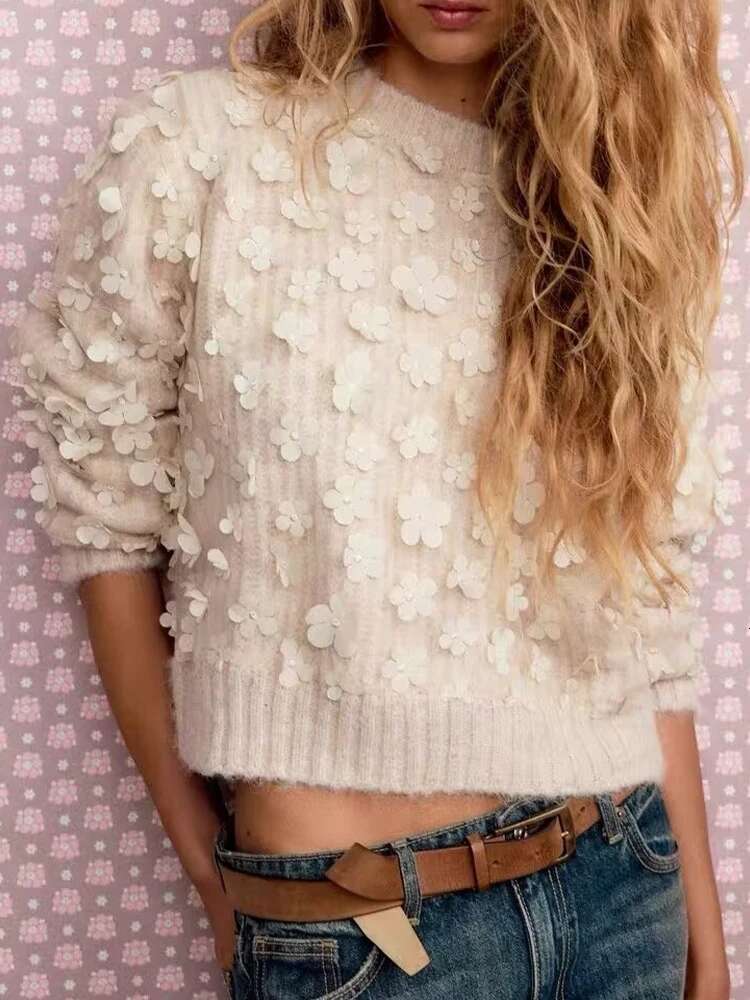 2024 Autumn And Winter New Women's High-End Wer Decoration Splicing Long-Sleeved Round Neck Sweater