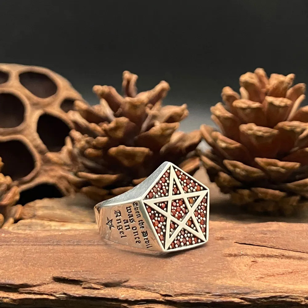 925 Sterling Silver Skull Pentagram Adjustable Ring Fashionable Mens Red Zircon Engagement Wedding Art Decoration Jewelry 250109