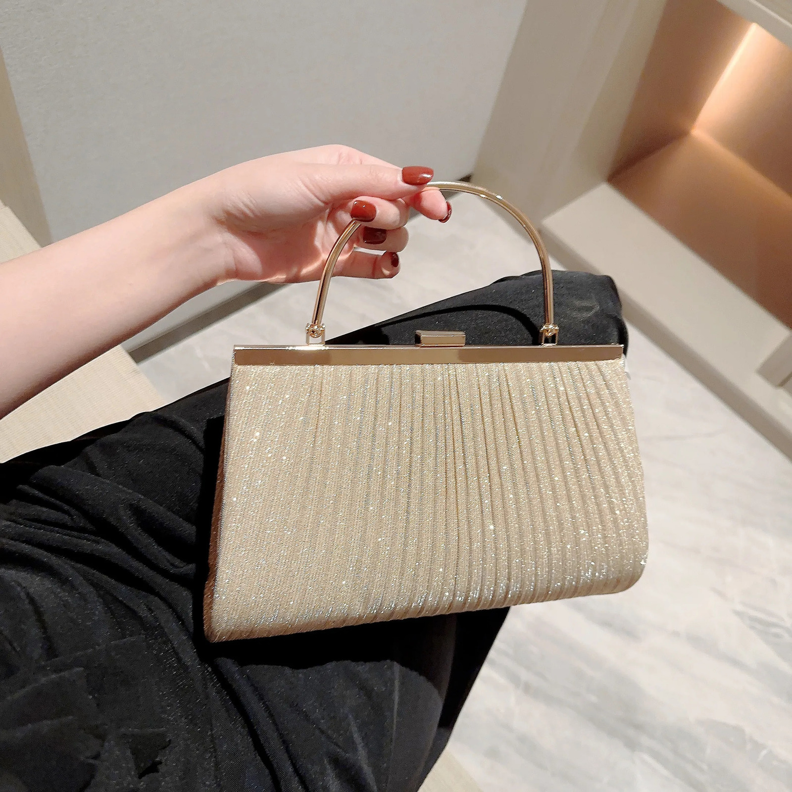 Womens Classic Pleated Evening Bag Handbag Sparkling Party Bag Evening Bag Dress Bag Prom Handbag Chain Bag 250106