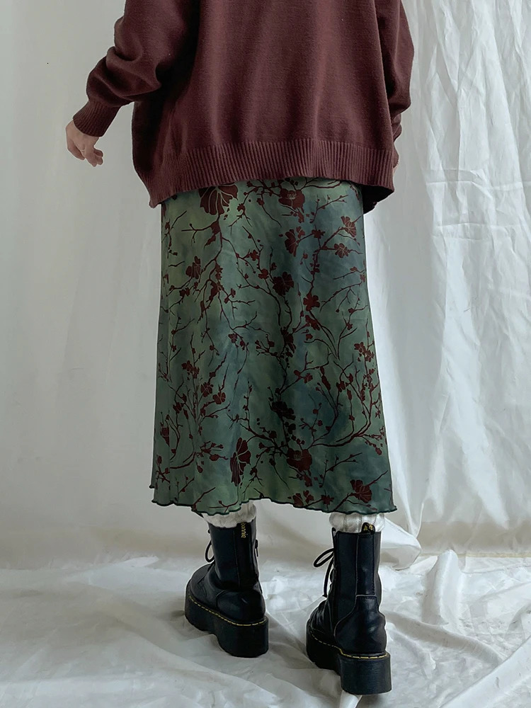 HEYounGIRL Vintage Long Skirt Green Floral Print Women Y2K High Street Grunge Fashion Elegant MidCalf Autumn Winter 250106