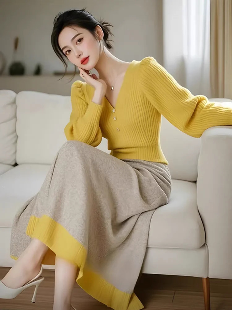 Autumn and winter socialite temperament casual suit Vneck long sleeved knitted topskirt twopiece set 250106
