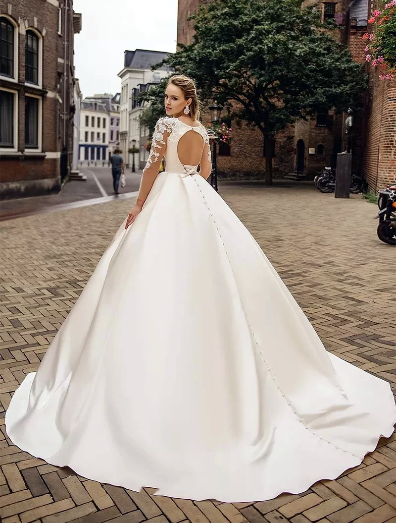 Illusion Long Sleeves Satin Wedding Dresses Lace Appliques Pleats Long Bridal Gowns Open Back Court Trian Garden Bride Dress Custom Made 2025