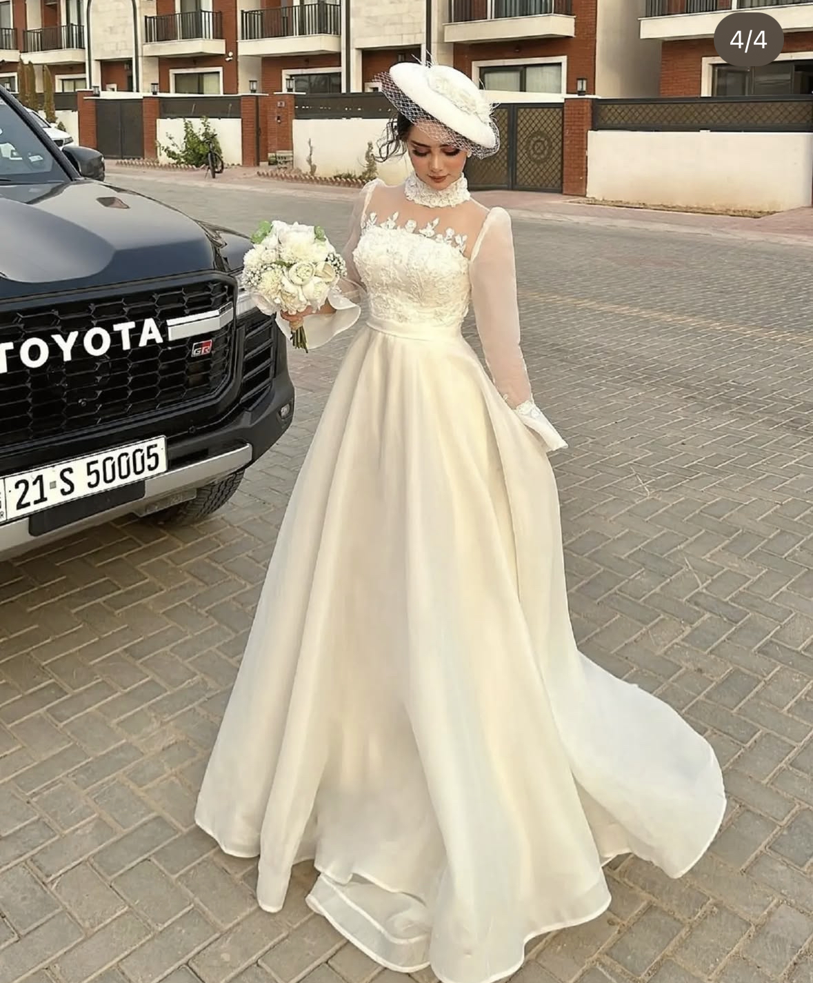 Elegant Ivory A-Line Wedding Dresses Long Sleeves Garden Bridal Gowns Lace Appliques Illusion High Neck Bride Dress 2025 Simple Satin Vestido De Novia