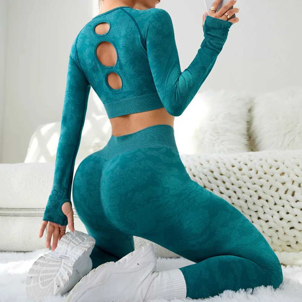 Winter Womens Seamless Camouflage Hollow Fitness Yoga Set Sports Long sleeved High Waist and Hip Lift Long SportswearXJ250109