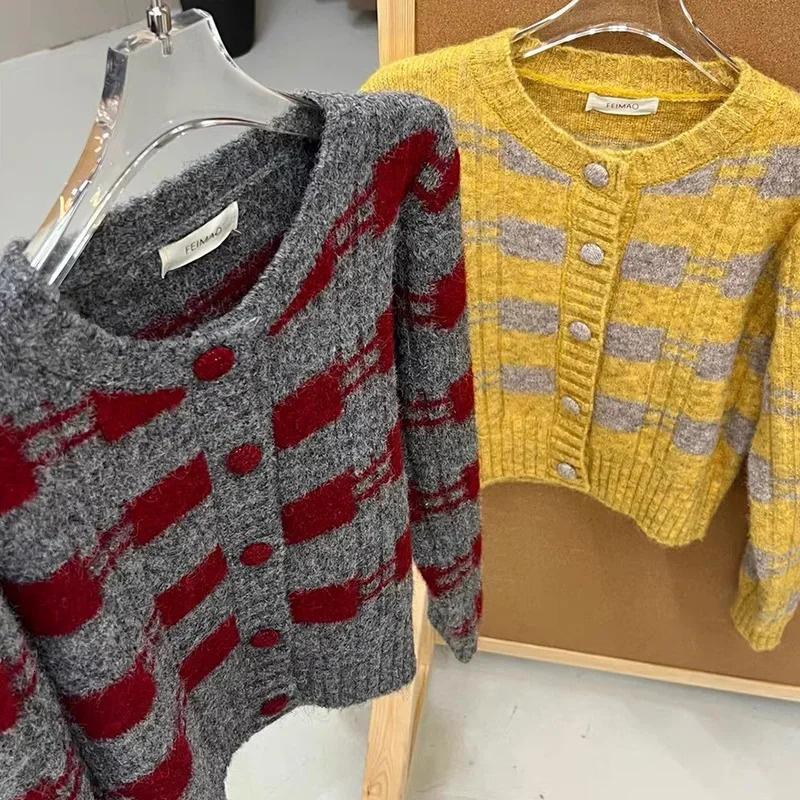Autumn Winter Vintage Jacquard Thick Warm Sweaters Womens Clothing Casual Slim Wool Oneck Knitted Cardigan Basic Commute Tops 250108