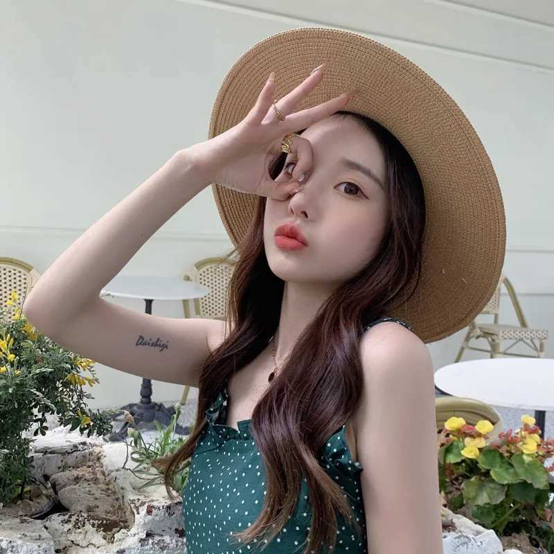 Simple solid color handmade straw hat suitable for warm summer beach sunset bucket hat autumn retro Panama flat top hat X250109
