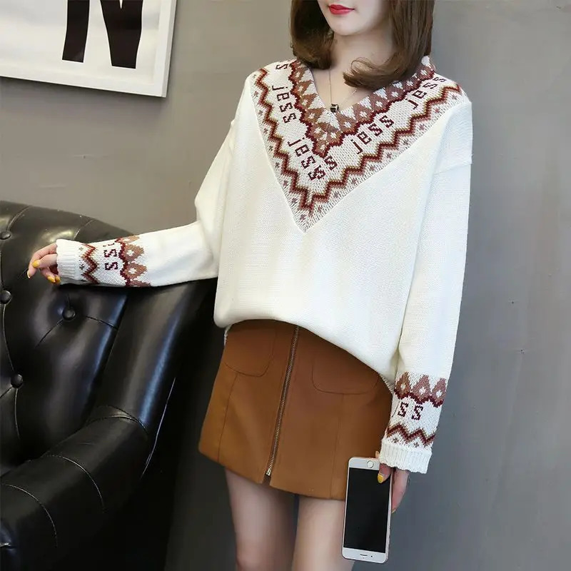 Vneck Letter Jacquard Knitting Pullovers Women Autumn Winter Elegant Temperament Sweater Fashion Allmatch Trend Knitwear Tops 250108