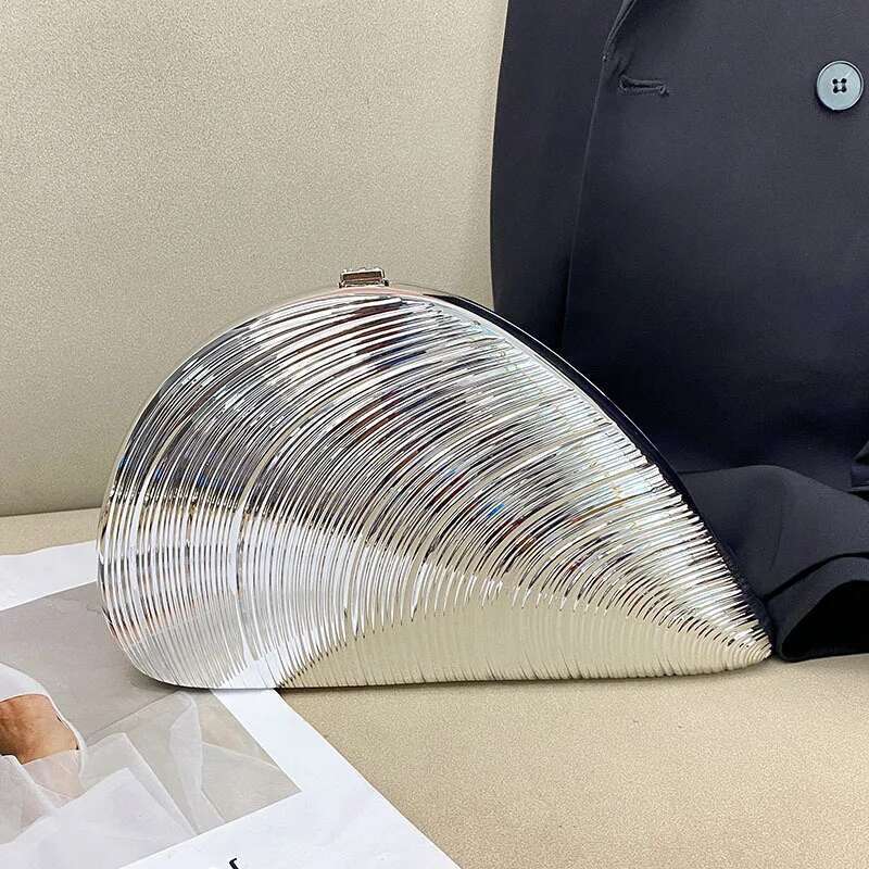 Fashion, Personality, Creativity, Heavy Industry, Gold Shell, Acrylic Bag, Niche Design, High-End Feel, Hand-Held Dinner Bag