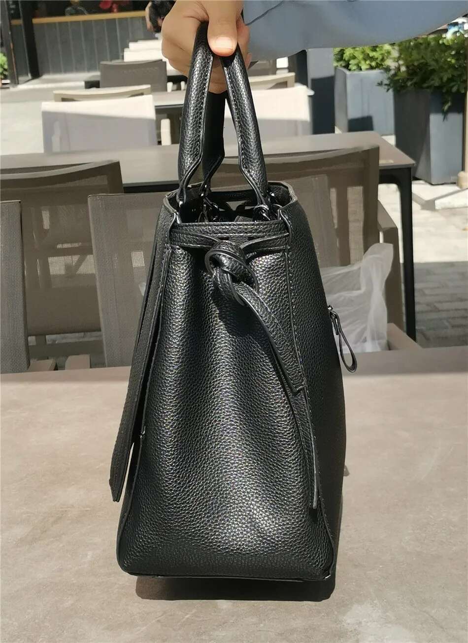 Crocodile Pattern Women Shoulder Bags Designer Female Handbags Large Capacity Fashion Chain Lady Big Totes Elegant Commuter Bag