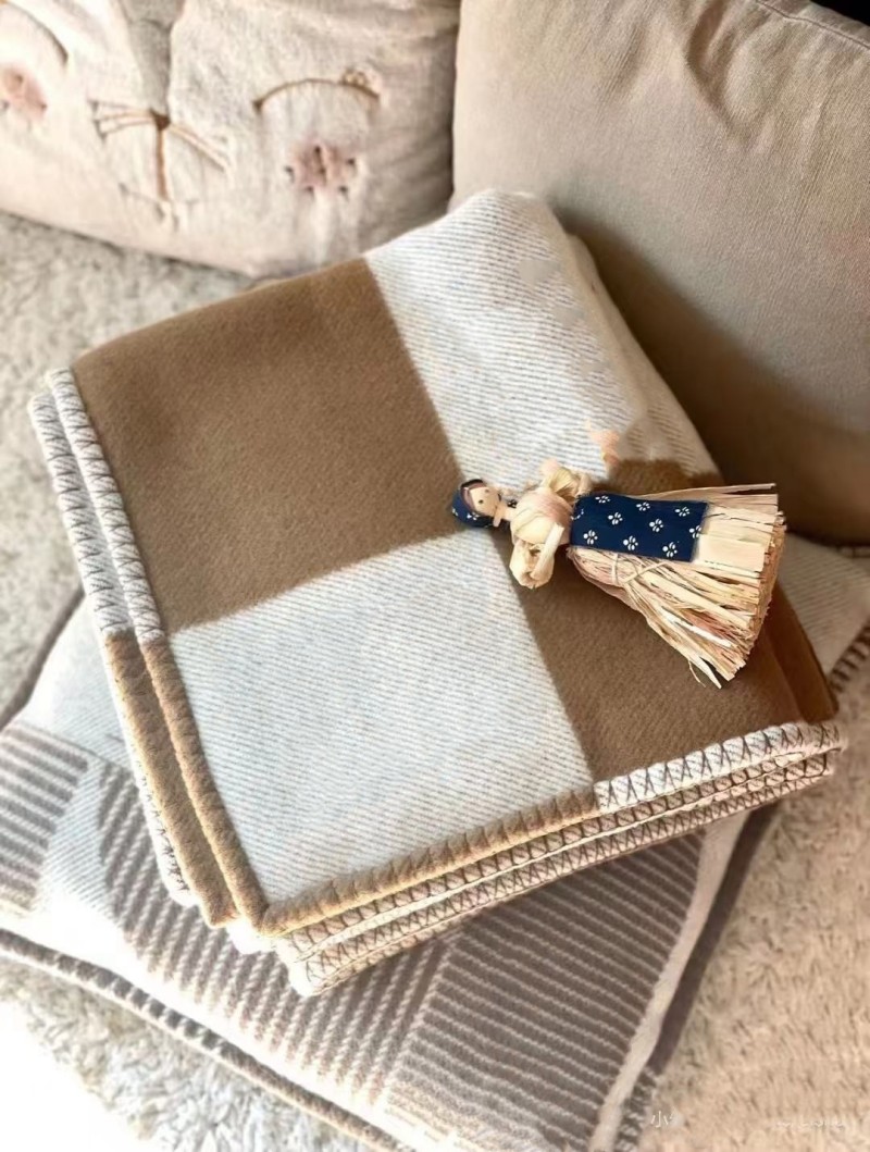 Hengao H Camel Blankets FAST 8-12 DAYS ARRIVE/Decorative Pillow Thick Home Big Size WOOL and cashmere Cushion Blanket