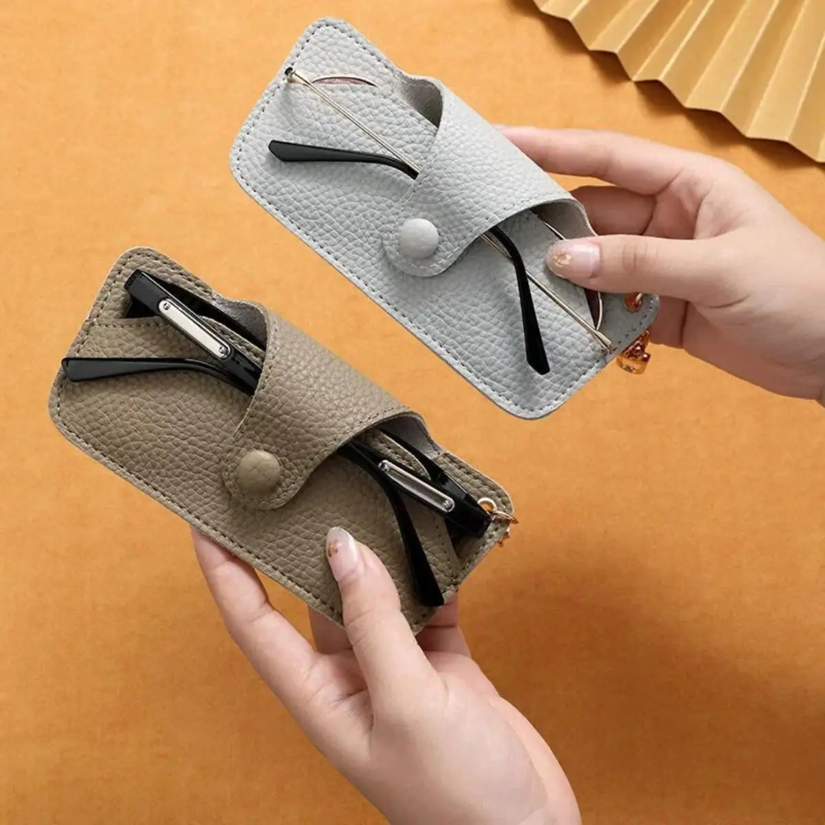 1pc Snap Button Glasses Bag Portable PU Leather Sunglasses and Reading Pouch with Clip4 Colors for choose 250109