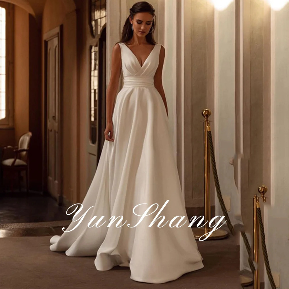 YunShang Modern VNeck Wedding Dress Sleeveless Pleat Satin Simple ALine Bride Gown Backless Train Vestido De Novia Customized 250106